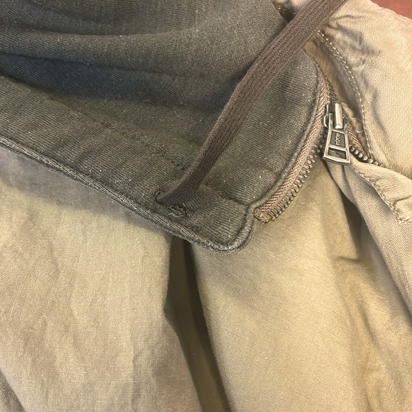 BKE Military Style Hooded Jacket Women’s Size Small Color Olive Utility Pockets - Picture 8 of 14